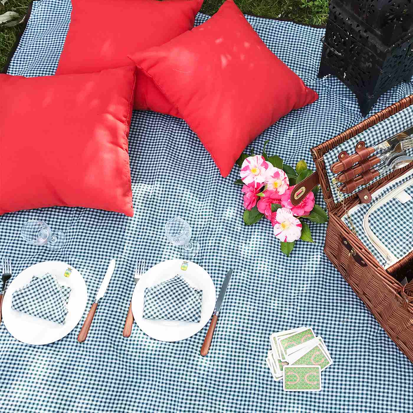 Große, dunkelgrün karierte Picknickdecke mit wasserundurchlässiger Rückseite (280 x 140 cm)