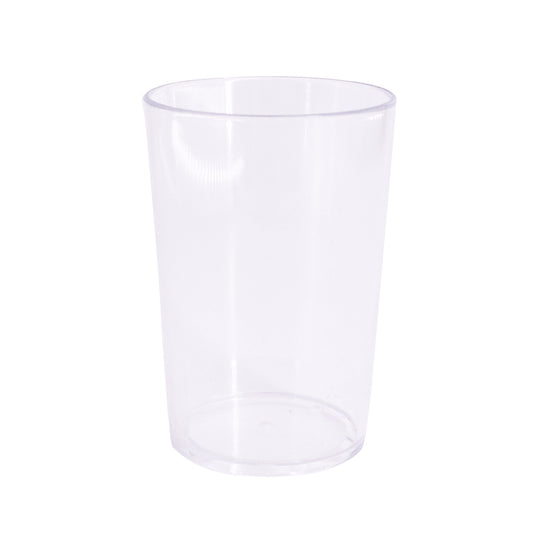 Wasserglas aus Plastik